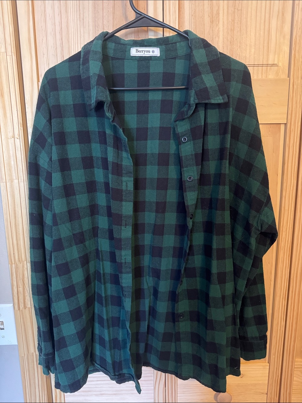 Berryou Women’s Green and Black Plaid Button-Down Shirt